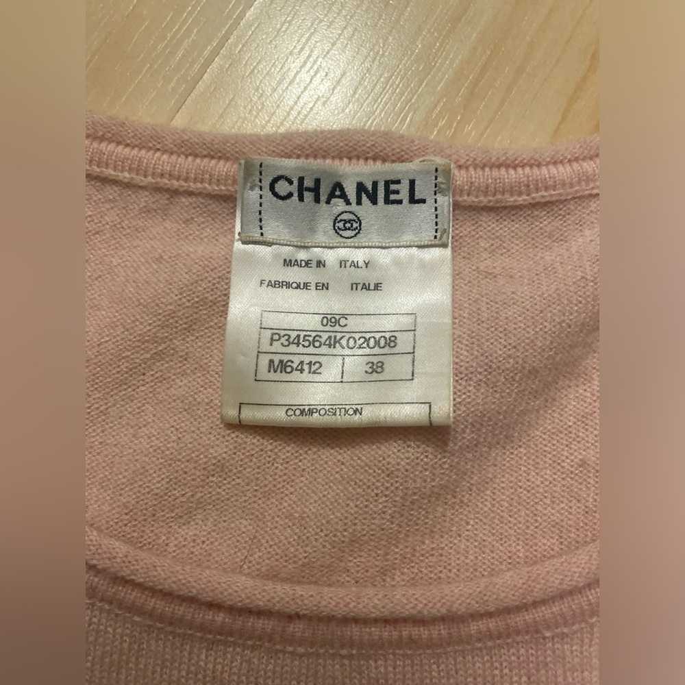 Chanel vintage pink cashmere sweater - Picture 10 of 16
